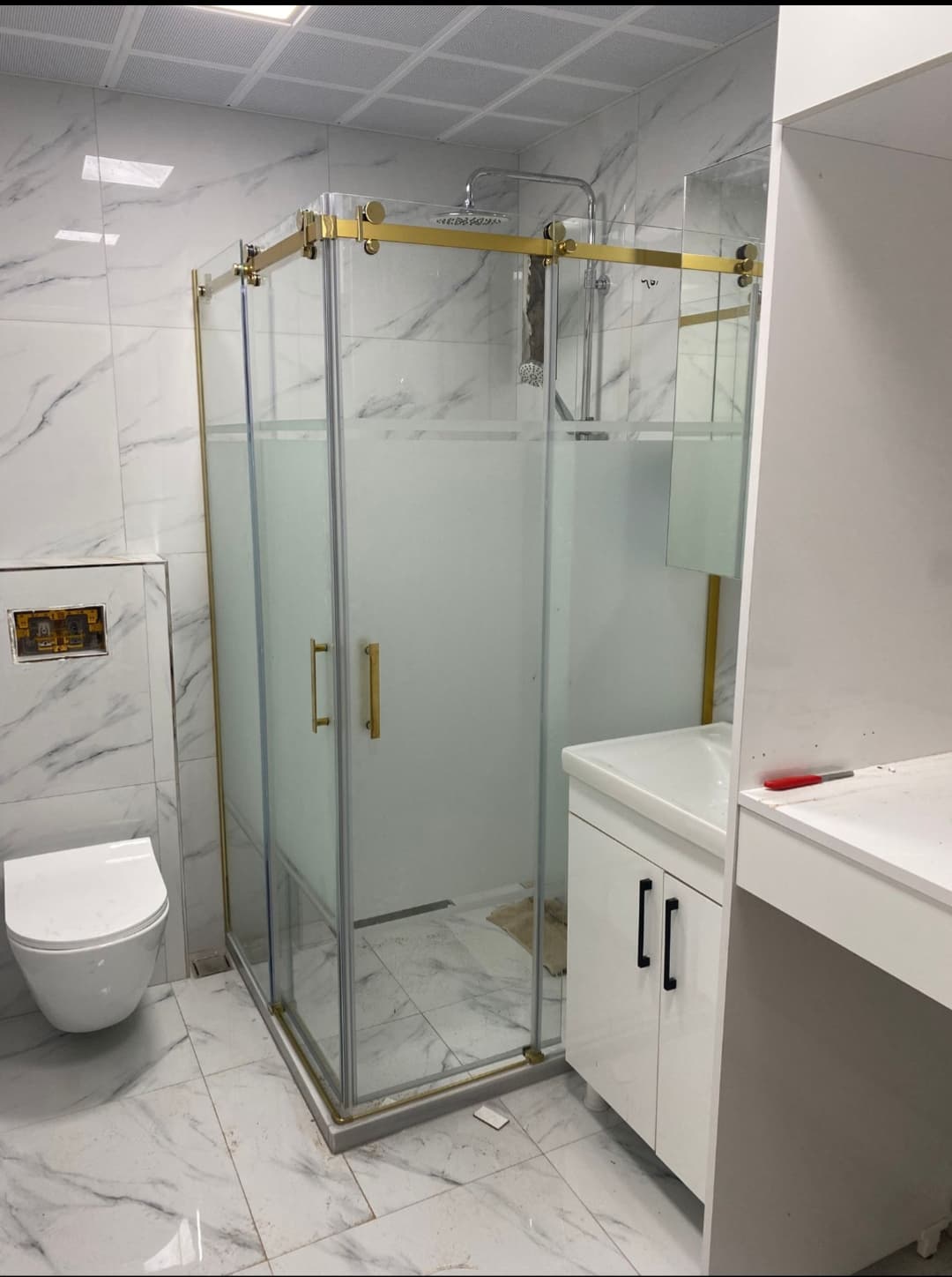Lüks Seri — Köşe Duşakabin, Gold Profil — sonrası